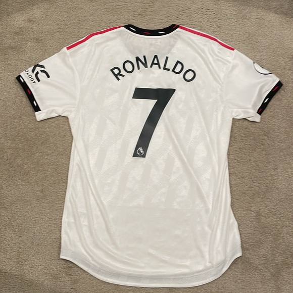 Cristiano Ronaldo Manchester United adidas 22/23 Away Jersey Men L NWOT never wo - Picture 9 of 11